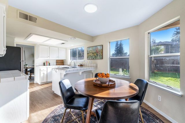 805 E Buckhill Road, Fresno, CA 93720