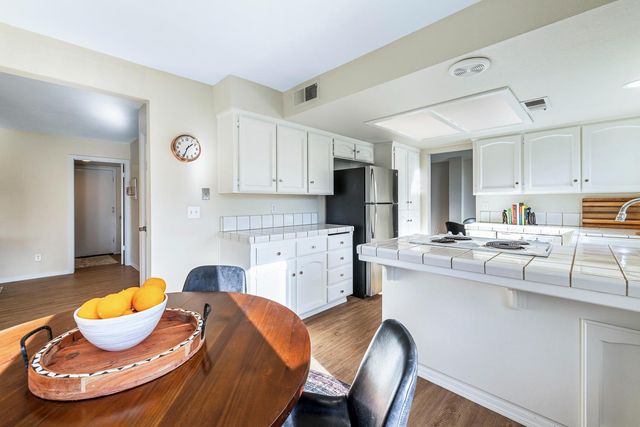 805 E Buckhill Road, Fresno, CA 93720