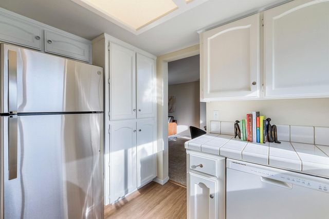 805 E Buckhill Road, Fresno, CA 93720