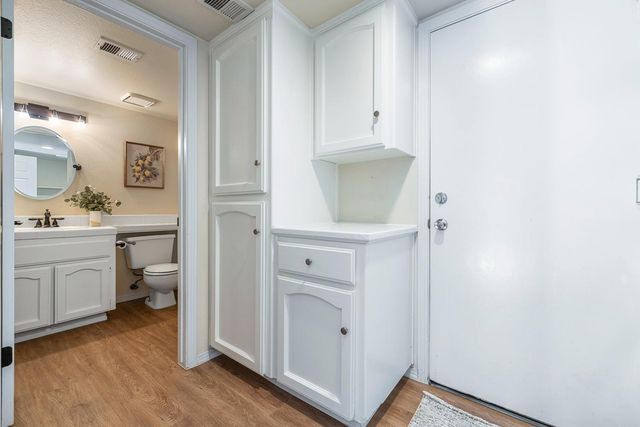 805 E Buckhill Road, Fresno, CA 93720