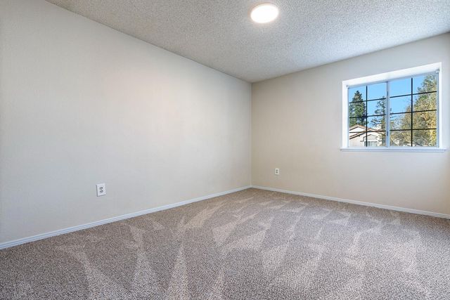 805 E Buckhill Road, Fresno, CA 93720