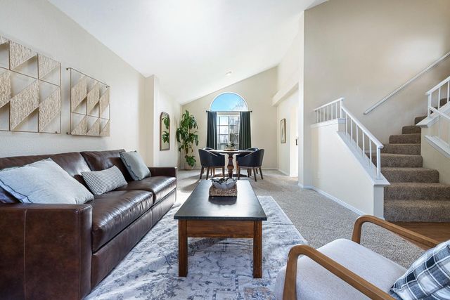 805 E Buckhill Road, Fresno, CA 93720