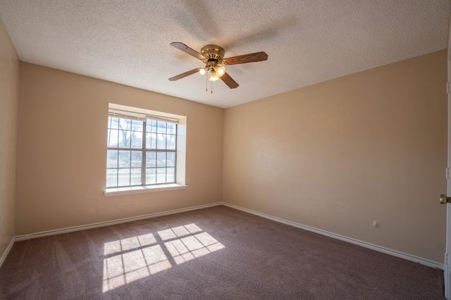 1107 Valley View Drive, Glenn Heights, TX 75154