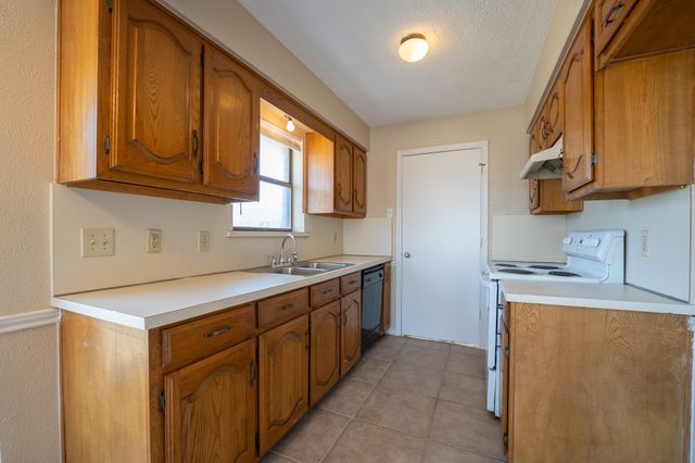 1107 Valley View Drive, Glenn Heights, TX 75154