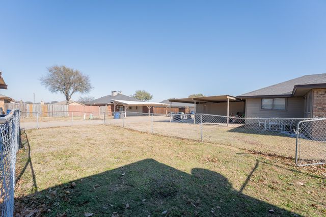 1107 Valley View Drive, Glenn Heights, TX 75154