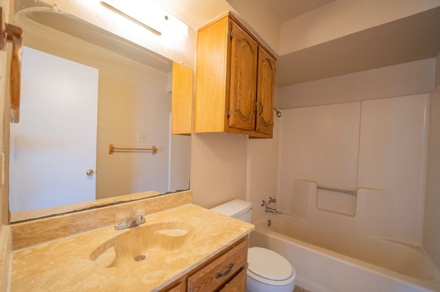 1107 Valley View Drive, Glenn Heights, TX 75154