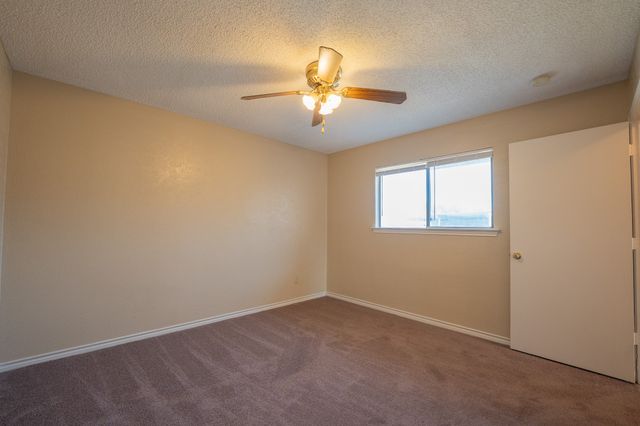 1107 Valley View Drive, Glenn Heights, TX 75154