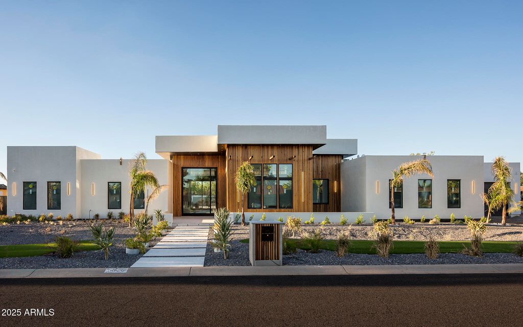 Image 1 of property listing at 6026 E PERSHING Avenue, Scottsdale, AZ 85254