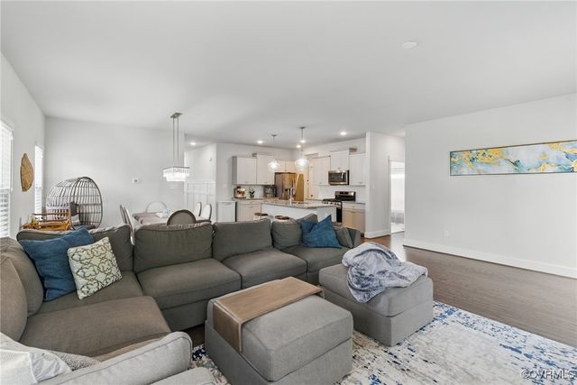 6906 Stafford Park Dr, Moseley, VA 23120