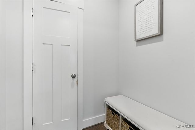 6906 Stafford Park Dr, Moseley, VA 23120