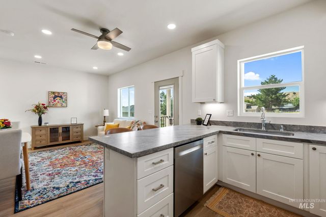 1164 Jasper Loop, Pocatello, ID 83204