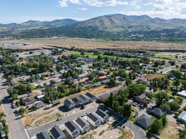 1164 Jasper Loop, Pocatello, ID 83204