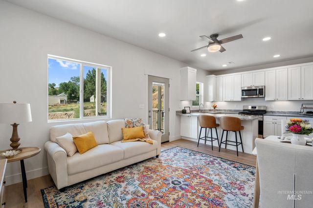 1164 Jasper Loop, Pocatello, ID 83204