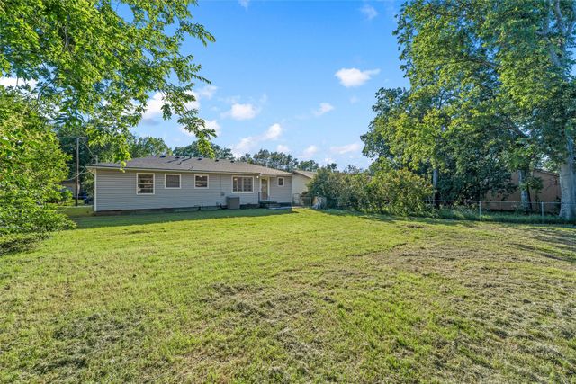 1207 N 65th Street, Waco, TX 76710