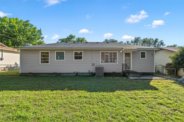 1207 N 65th Street, Waco, TX 76710