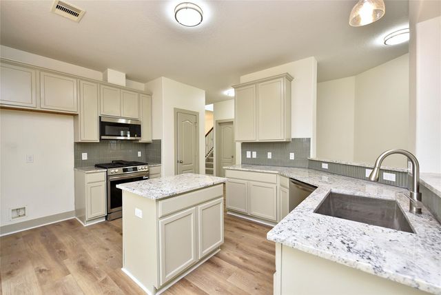 1107 Treasure Court, Baytown, TX 77521