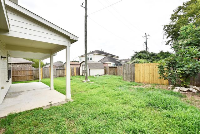 1107 Treasure Court, Baytown, TX 77521