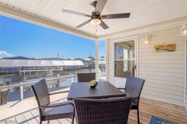 3098 Sloop LN, St James City, FL 33956