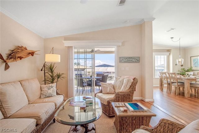 3098 Sloop LN, St James City, FL 33956