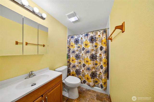 815 Hazzle Court, Coupeville, WA 98239