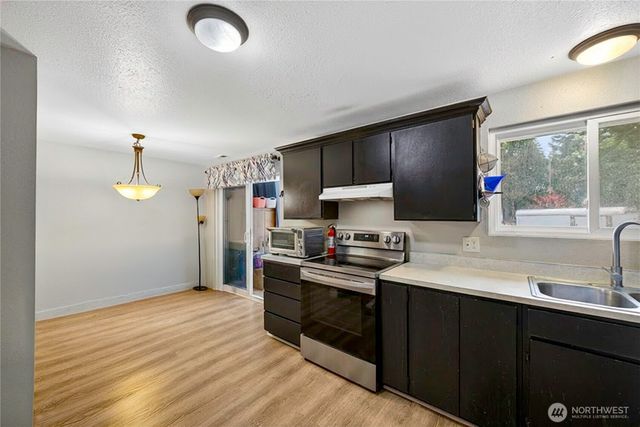 815 Hazzle Court, Coupeville, WA 98239