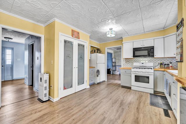 281 Cherokee Hills RD, Bassett, VA 24055