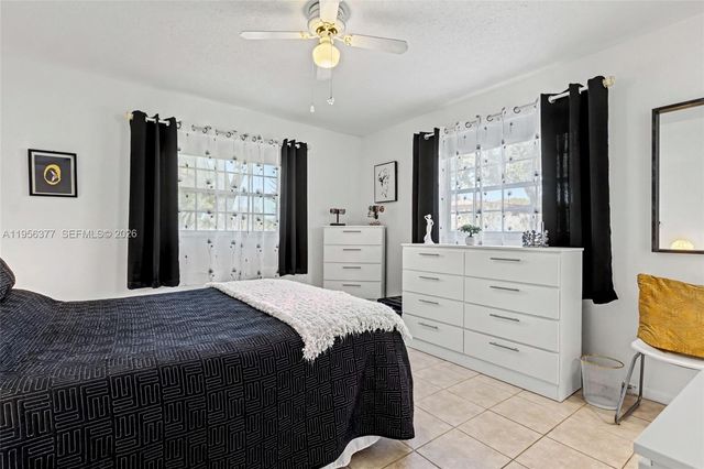 5661 SW 2nd Court 101, Margate, FL 33068