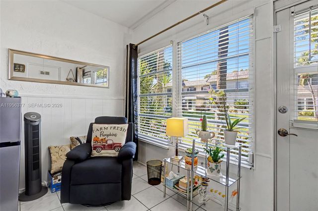 5661 SW 2nd Court 101, Margate, FL 33068