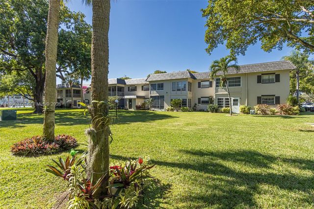 5661 SW 2nd Court 101, Margate, FL 33068