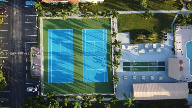 5661 SW 2nd Court 101, Margate, FL 33068