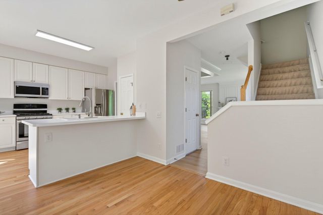 47647 SANDBANK SQ, Sterling, VA 20165