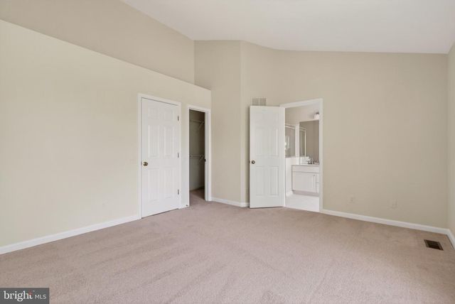 47647 SANDBANK SQ, Sterling, VA 20165
