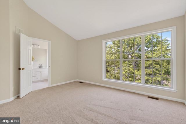 47647 SANDBANK SQ, Sterling, VA 20165
