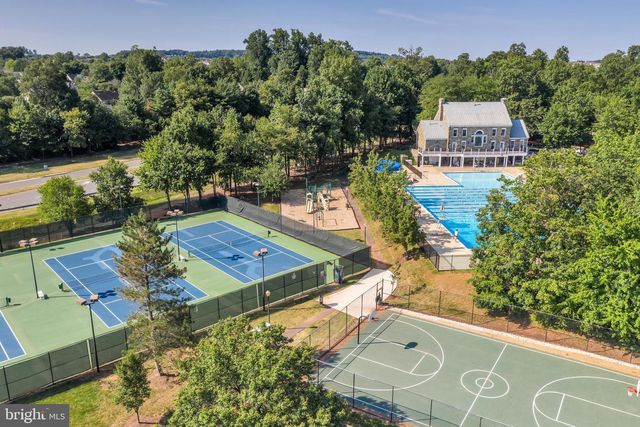 47647 SANDBANK SQ, Sterling, VA 20165