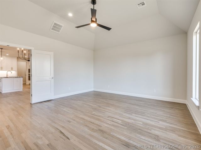 17827 S 48th East Avenue, Bixby, OK 74008