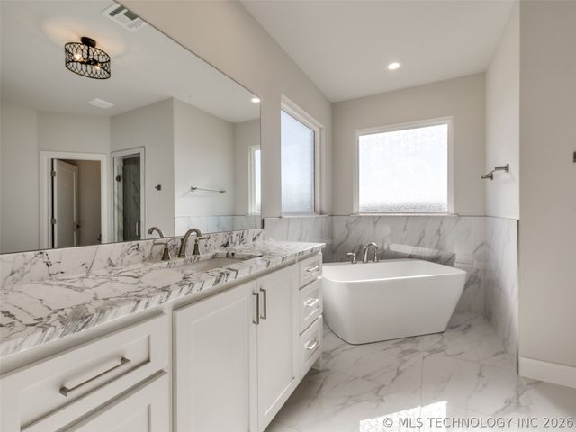 17827 S 48th East Avenue, Bixby, OK 74008