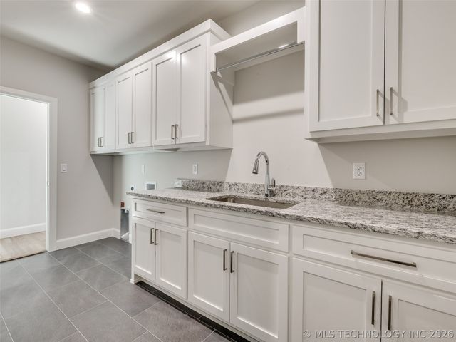 17827 S 48th East Avenue, Bixby, OK 74008