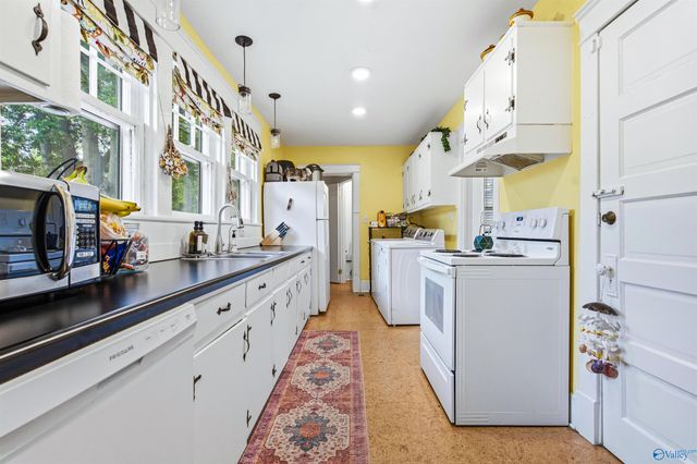 412 Gordon Drive SE, Decatur, AL 35601