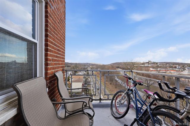 495 Odell Avenue 8B, Yonkers, NY 10703