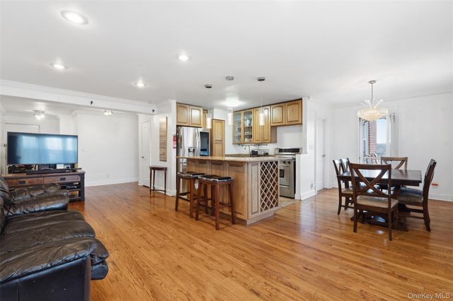 495 Odell Avenue 8B, Yonkers, NY 10703