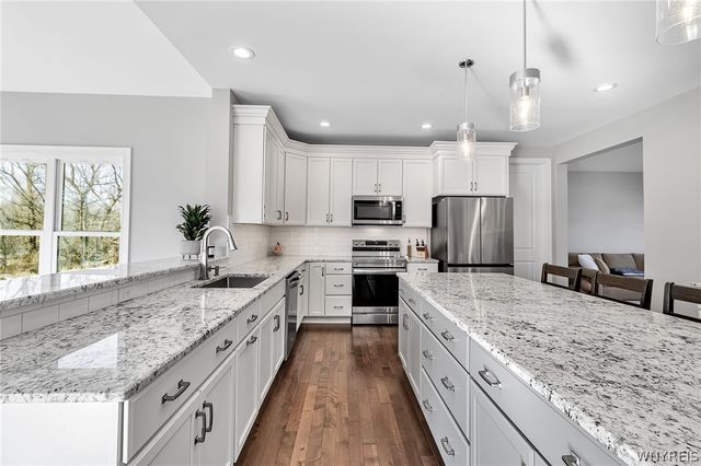 8961 Willyoungs Overlook, Clarence, NY 14031