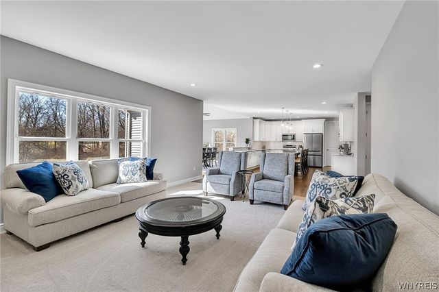 8961 Willyoungs Overlook, Clarence, NY 14031