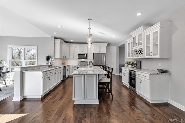 8961 Willyoungs Overlook, Clarence, NY 14031