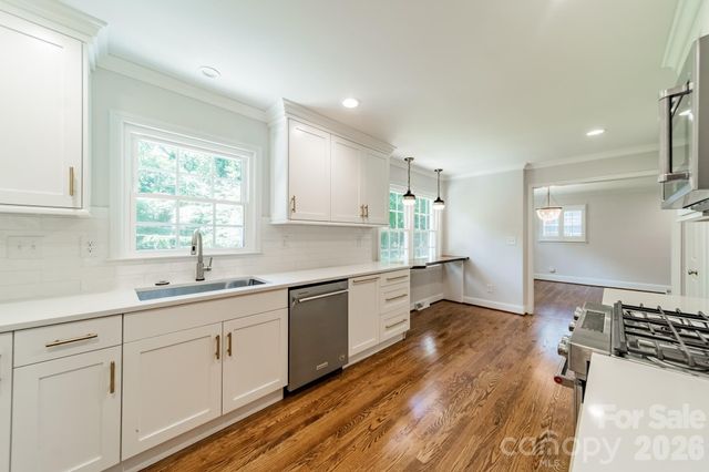 7101 Sherbourne Drive, Charlotte, NC 28210