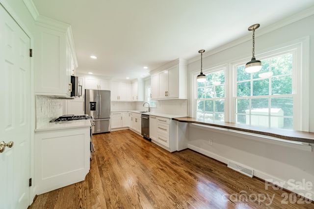 7101 Sherbourne Drive, Charlotte, NC 28210