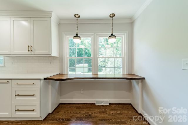 7101 Sherbourne Drive, Charlotte, NC 28210