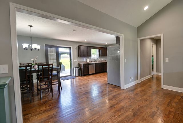 108 Smithfield Dr, Shelbyville, TN 37160