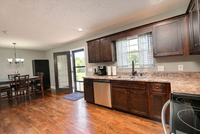 108 Smithfield Dr, Shelbyville, TN 37160