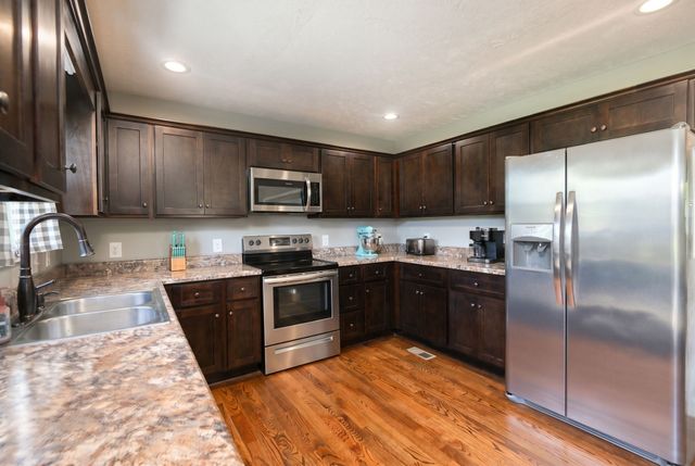 108 Smithfield Dr, Shelbyville, TN 37160