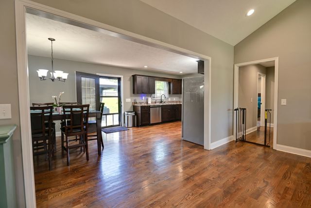 108 Smithfield Dr, Shelbyville, TN 37160